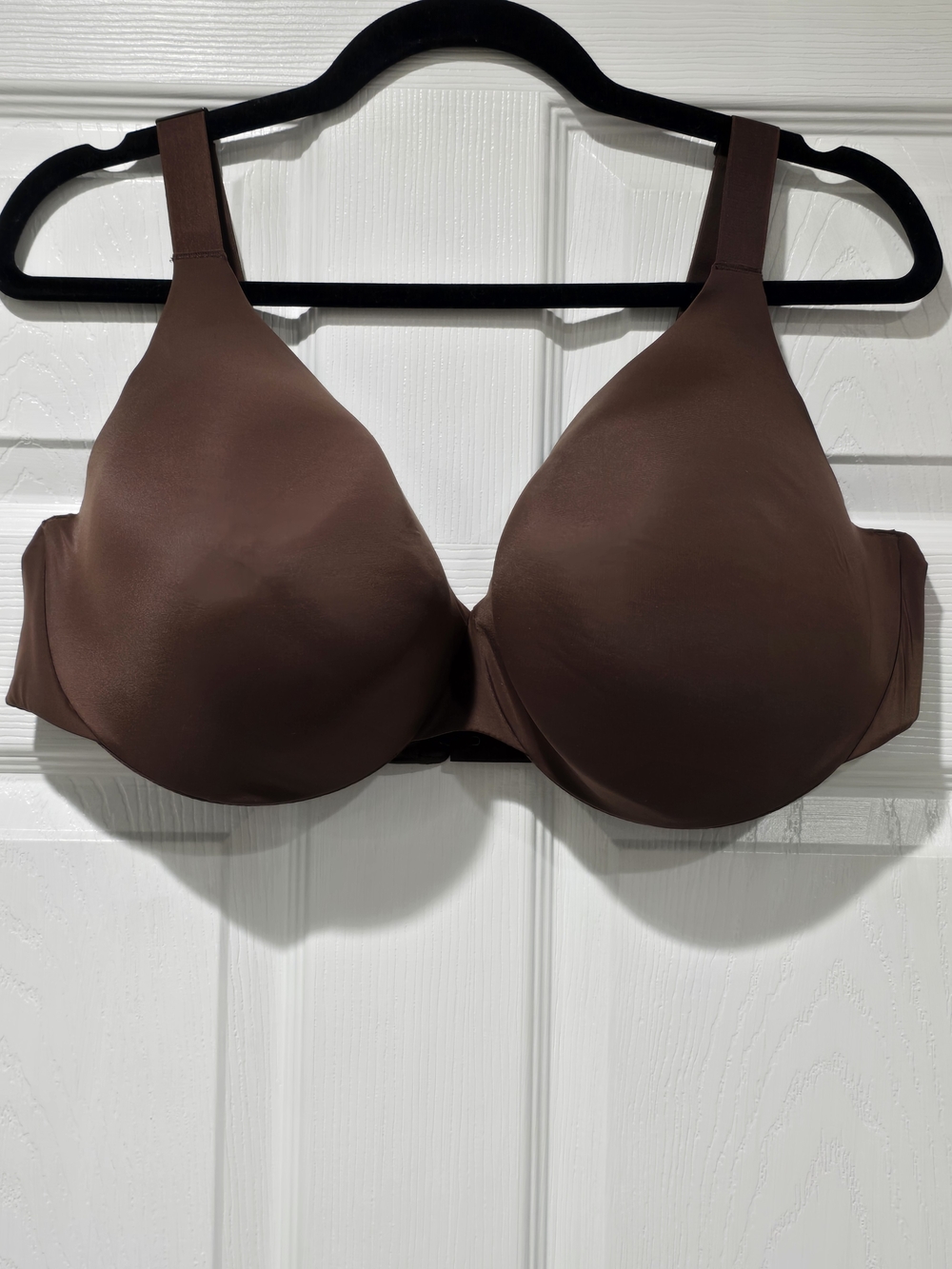 SKIMS Smooth Molded Bra in Chocolate Brown